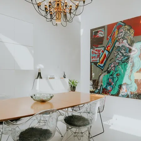 Lägenhet Luxury Loft With Private Parking