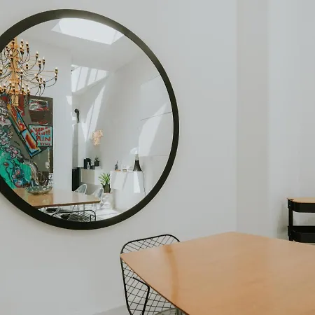 아파트 Luxury Loft With Private Parking 리에주