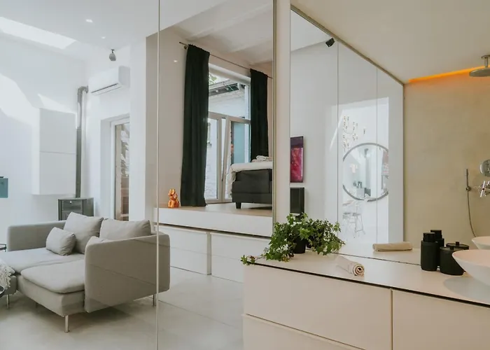 Lägenhet Luxury Loft With Private Parking Liège