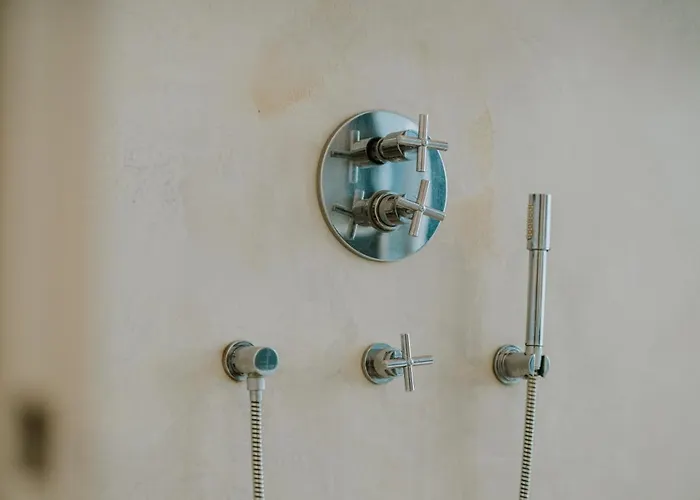 Luxury Loft With Private Parking *