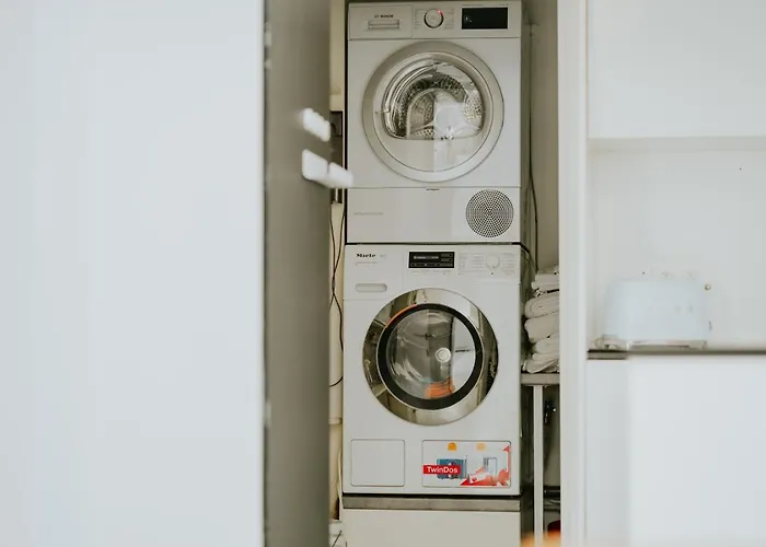 Luxury Loft With Private Parking *